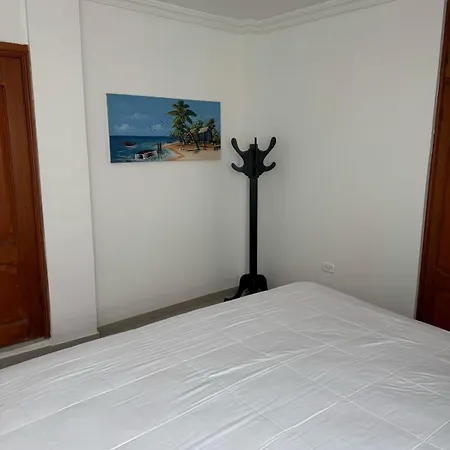 Bonito En Con Garaje Gratuito Apartment *